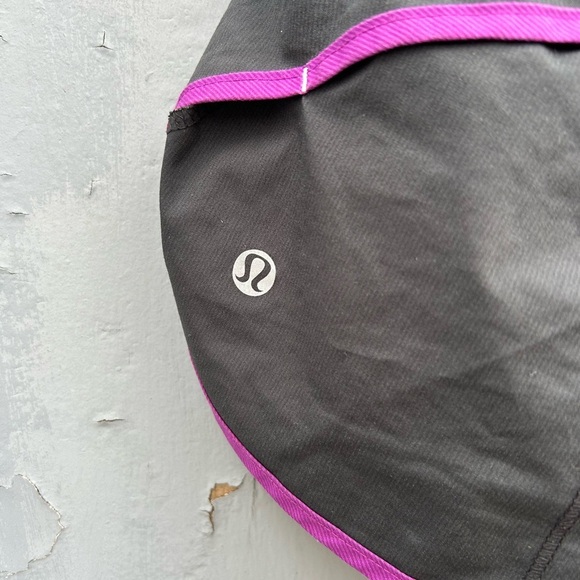 Lululemon Purple Black Turbo Run Shorts, size 4 - Picture 11 of 12